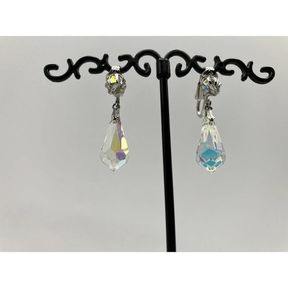 Vintage Briolette  Aurora Borealis Crystal Teardrop Clip-On Earrings! - Picture 6 of 11